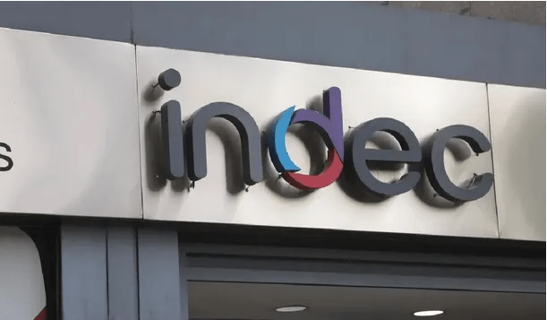 Según trabajadores de Indec, un hogar necesitó en enero 1 mil para cubrir sus necesidades mínimas