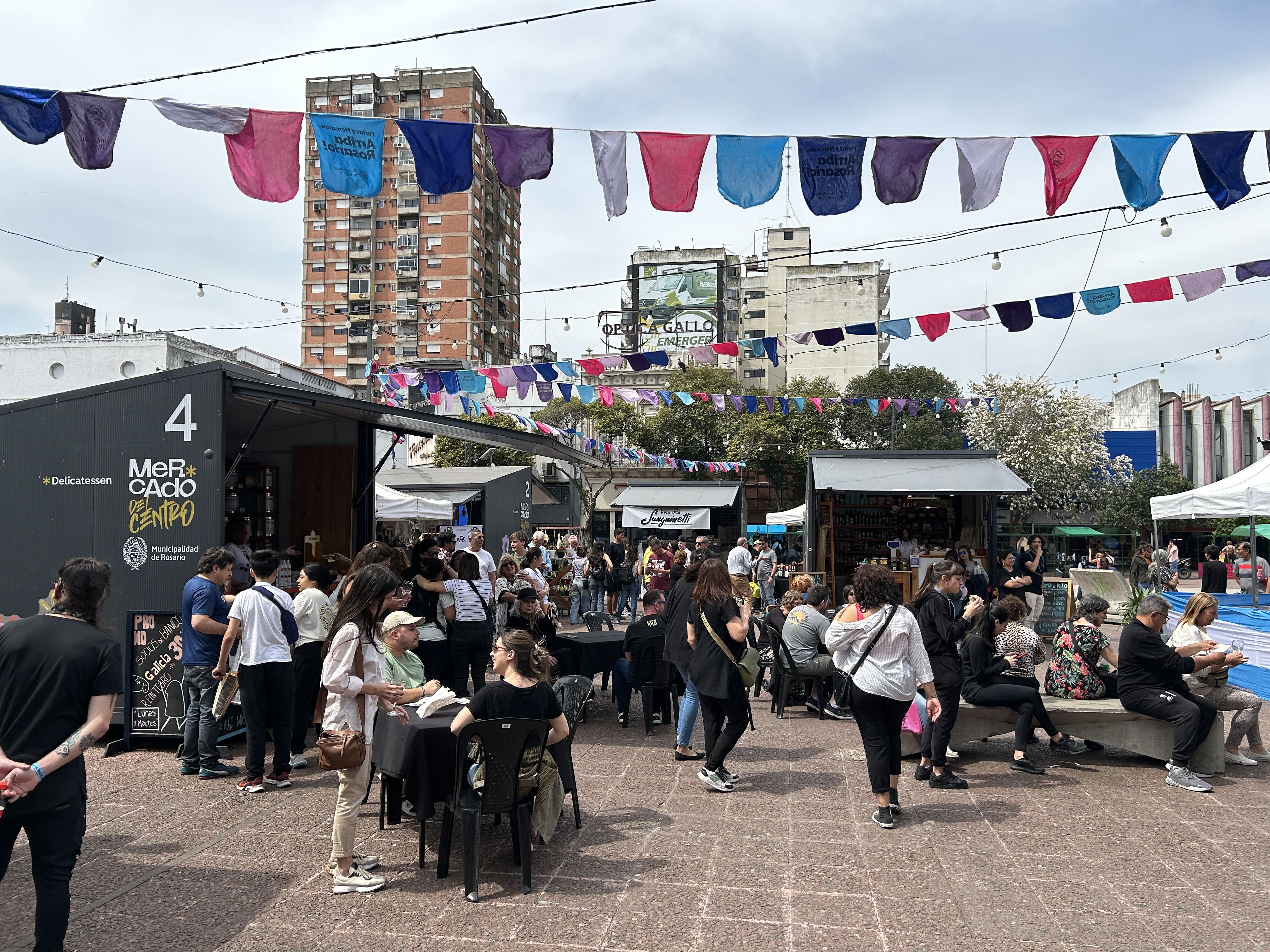 La Pescadería Móvil llega a los Mercados Arriba